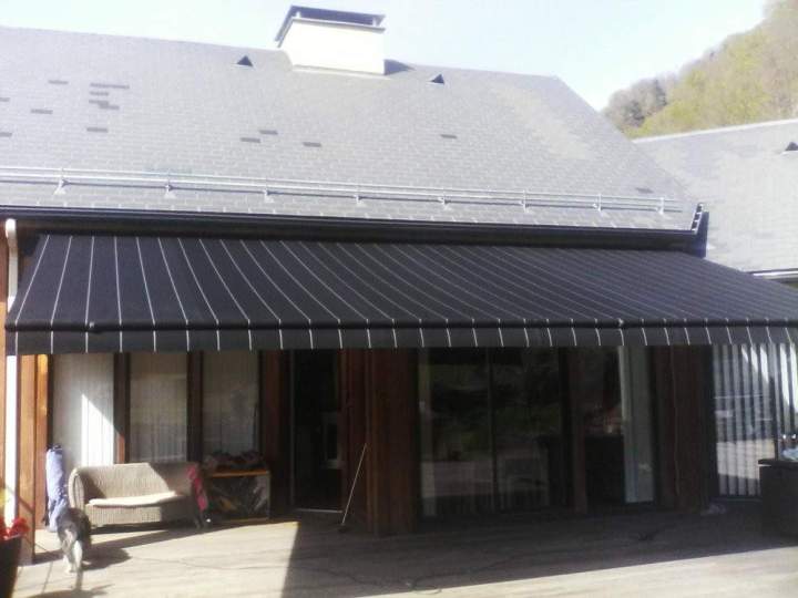 Mise en place store banne Tarbes