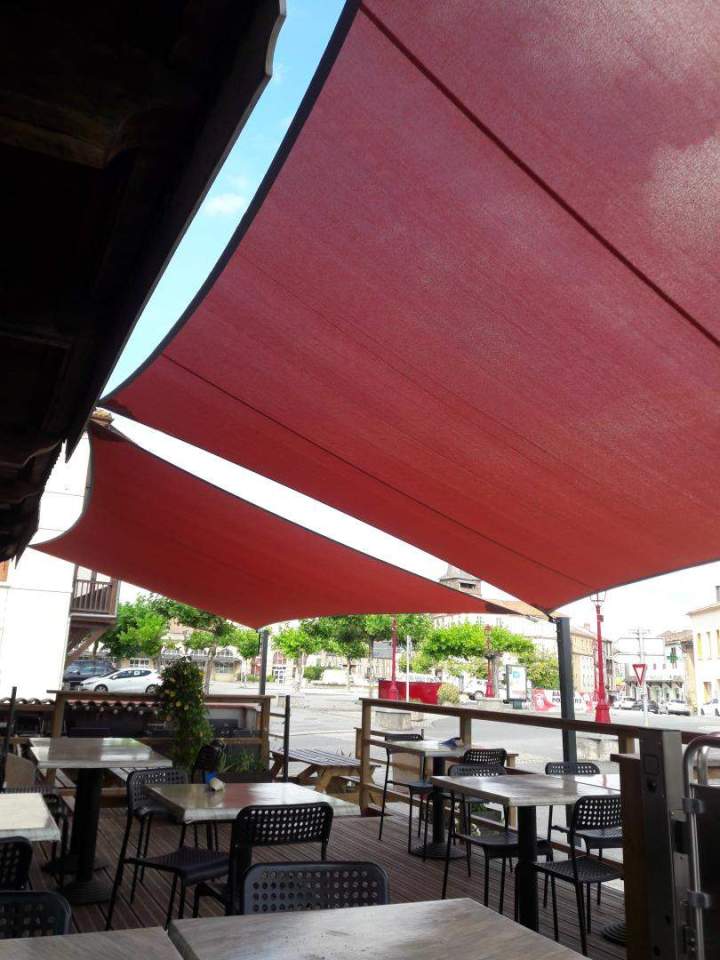 Installation de voile d'ombrage Tarbes