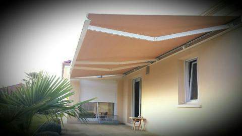 Installation de banne solaire pour façade Tarbes