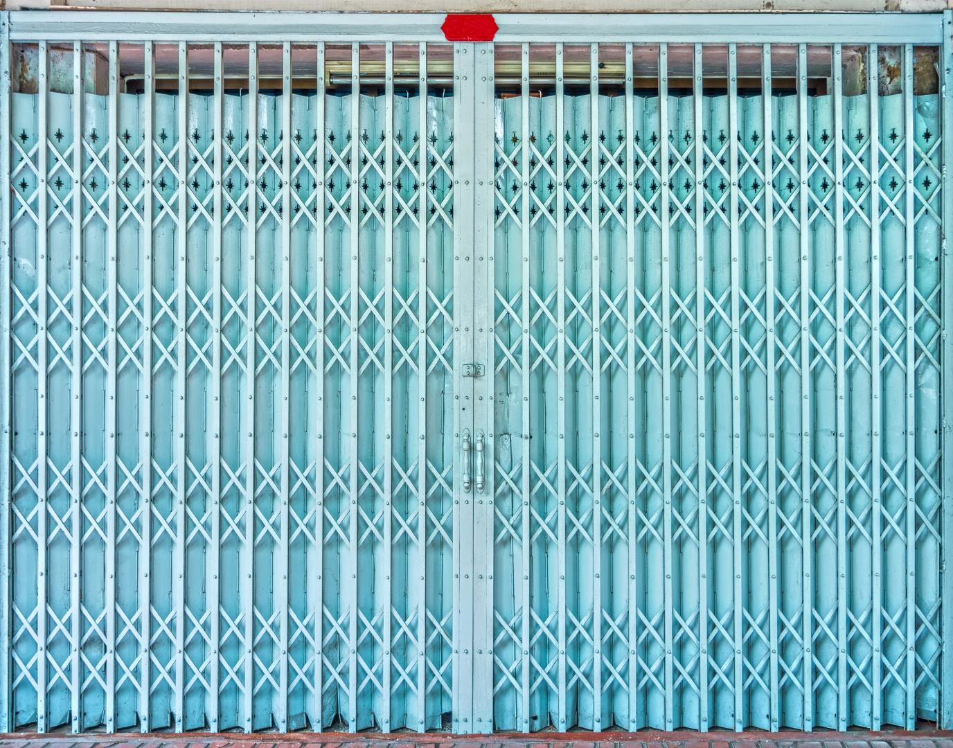 Installation rideaux métalliques, Bordères-sur-l'Échez