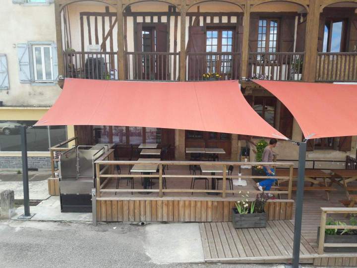 Protection solaire par voile textile Tarbes